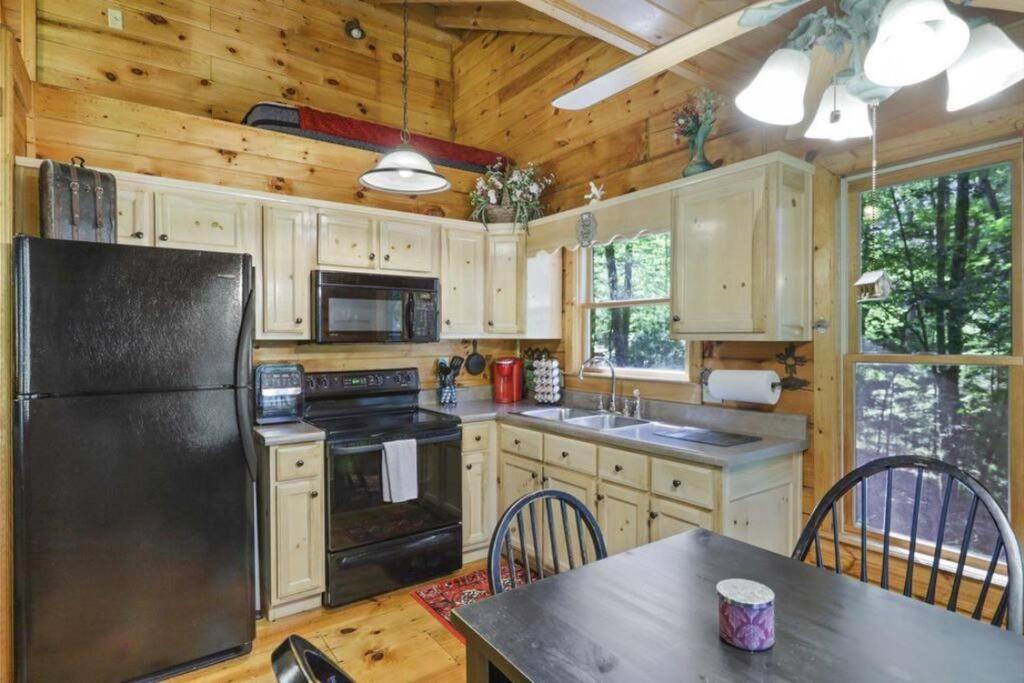 Open Studio Lodge At Little Rock Creek Cherry Log Exterior photo